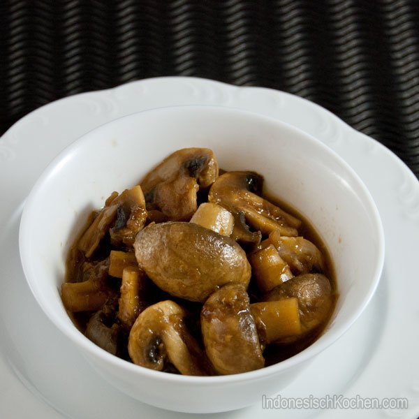 Champignon in Sojasoße (Jamur Masak Kecap)