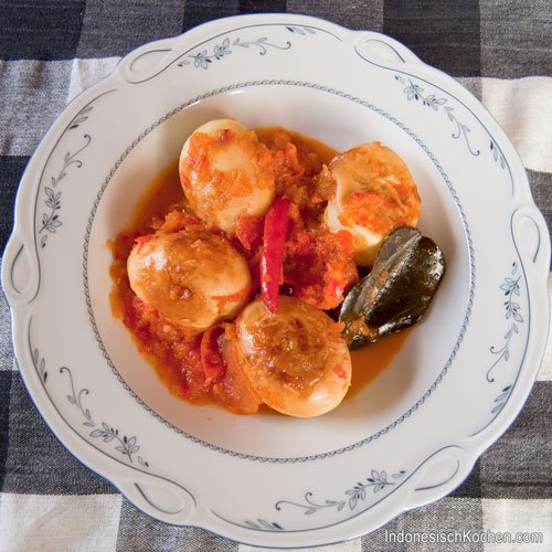 Geschmorte Eier (Telur Balado)