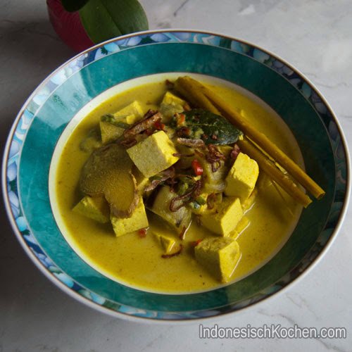 Tofu Gelbe Soße