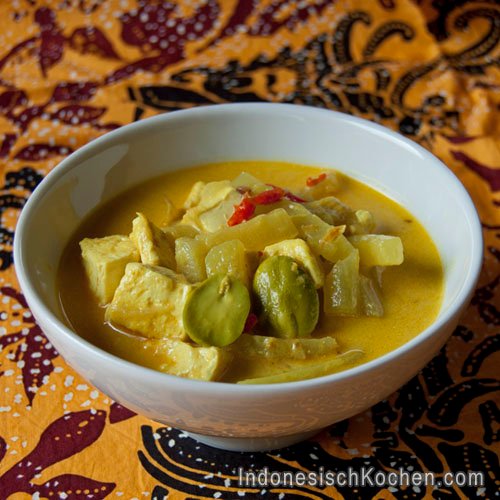 Sayur Kohlrabi mit Tofu