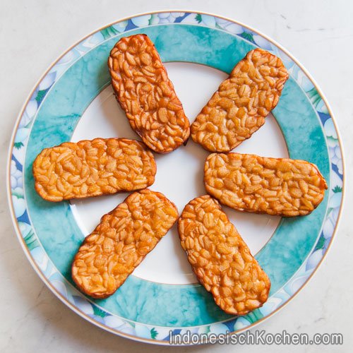 Tempeh Goreng (Würzig Frittierendes Tempeh)