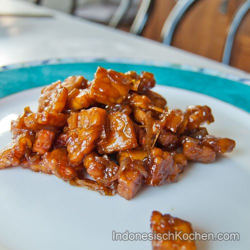Tempeh mit Sojasoße (Tempeh Kecap)
