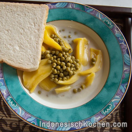 Junge Erbsen Kompott (Kolak Kacang Ijo)