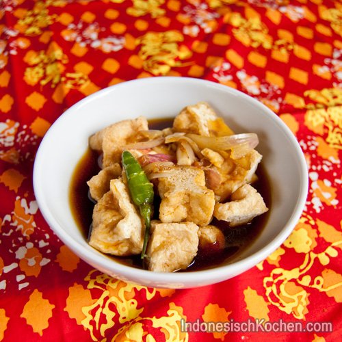 Tofu Sojasoße (Tahu Gejrot)