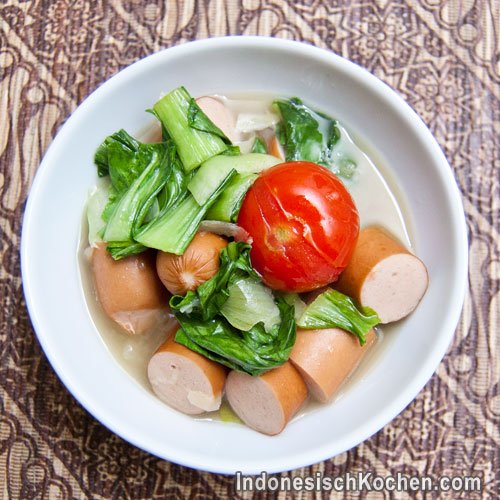 Pak Choy mit Wurst (Tumis Pakcoi Sosis)