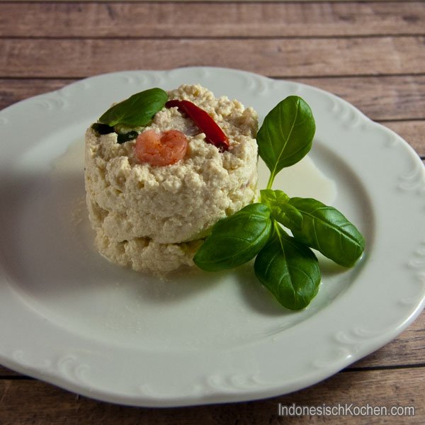 Gedampftes Tofu Typisch Madura indonesisch kochen
