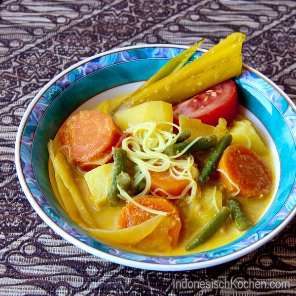 Gemüse Curry (Sayur Kare) - Image 1
