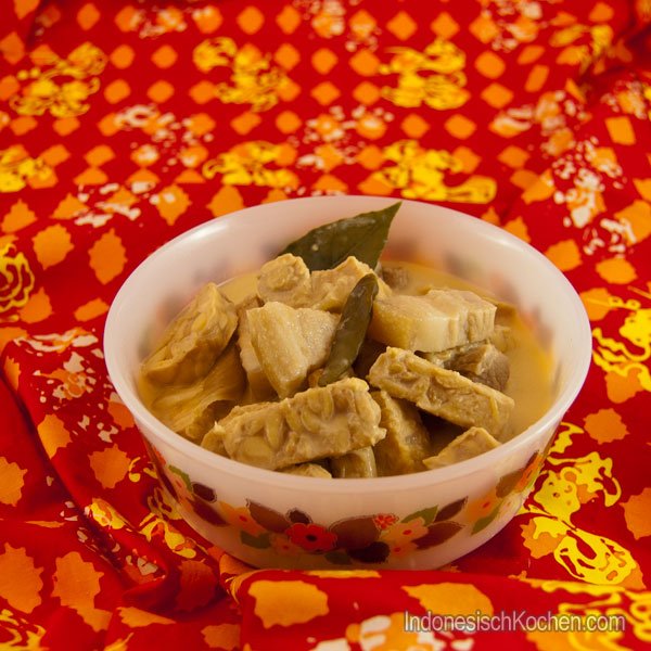 Tempeh und Schweinebauch mit Sambal Gewürz - Image 1