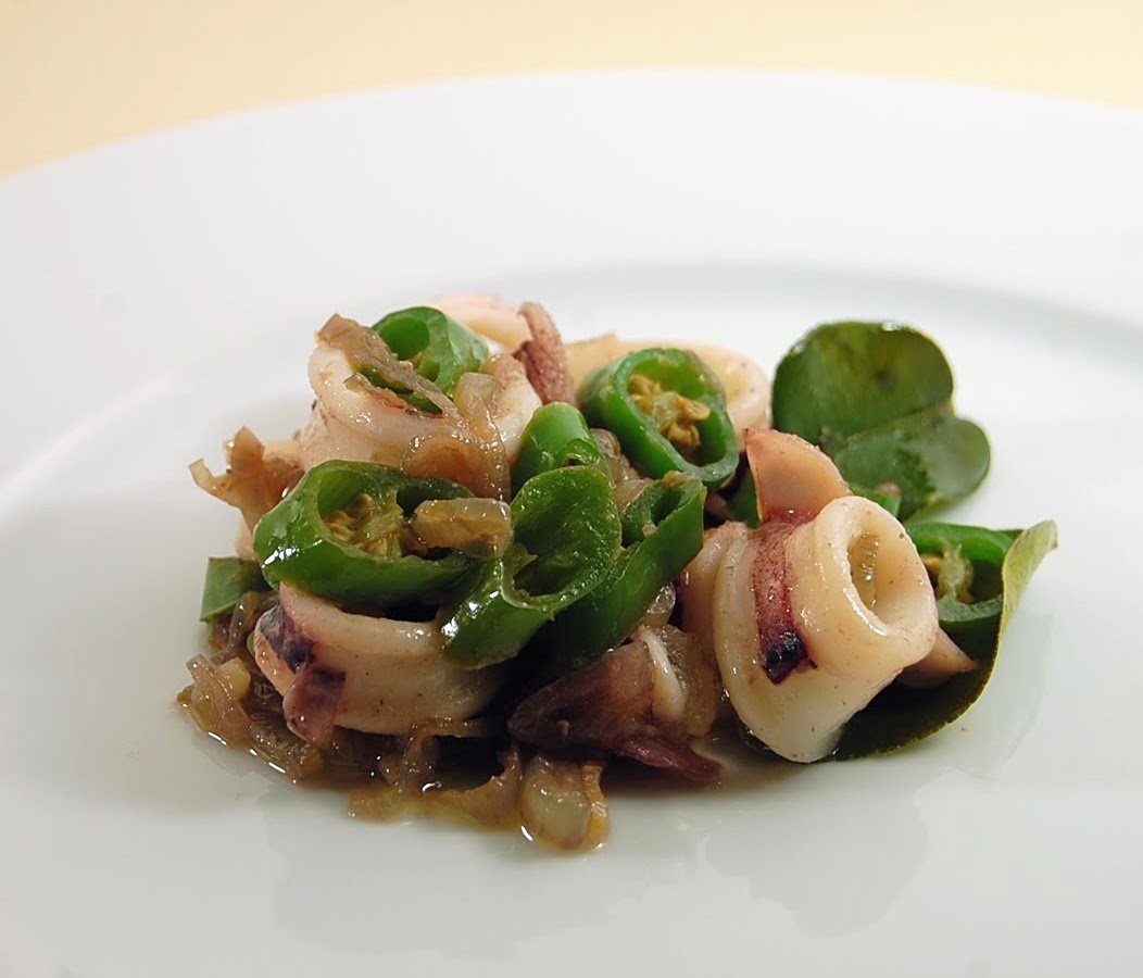 Tintenfisch Grüne Peperoni indonesisch