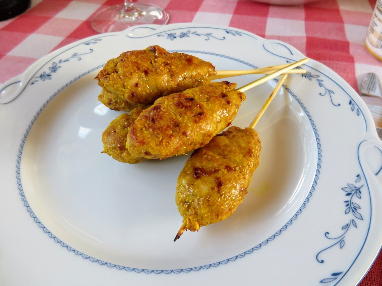 Sate Lilit Bali – Würzige Spieße aus Hähnchen Hackfleisch - Image 1
