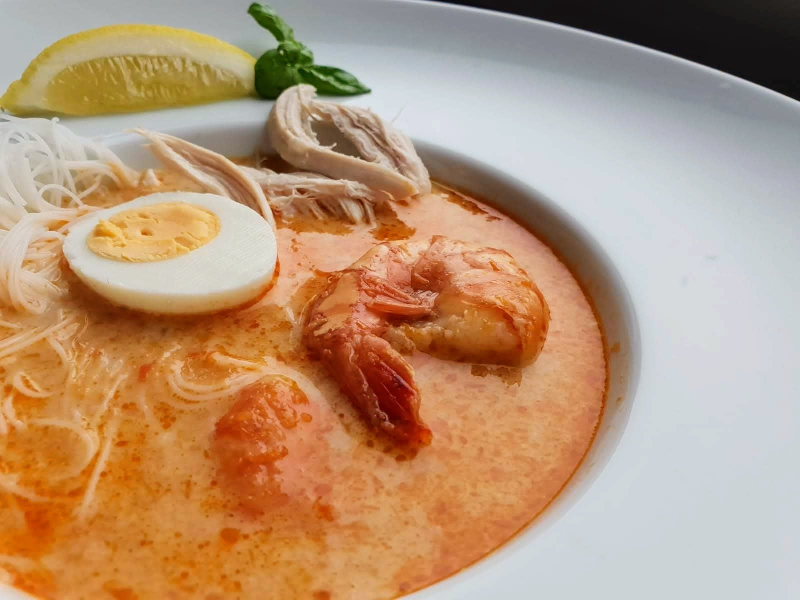 Glasnudeln Kokosmilch Suppe (Laksa Jakarta) - Image 1
