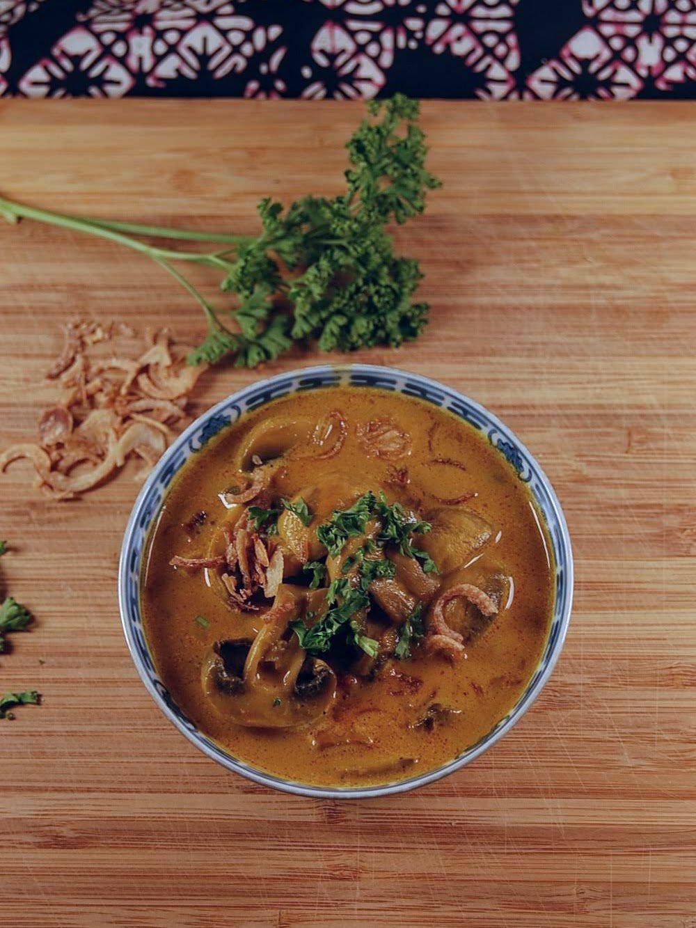 Champignons in Kokos und Tomaten Sauce - Image 1