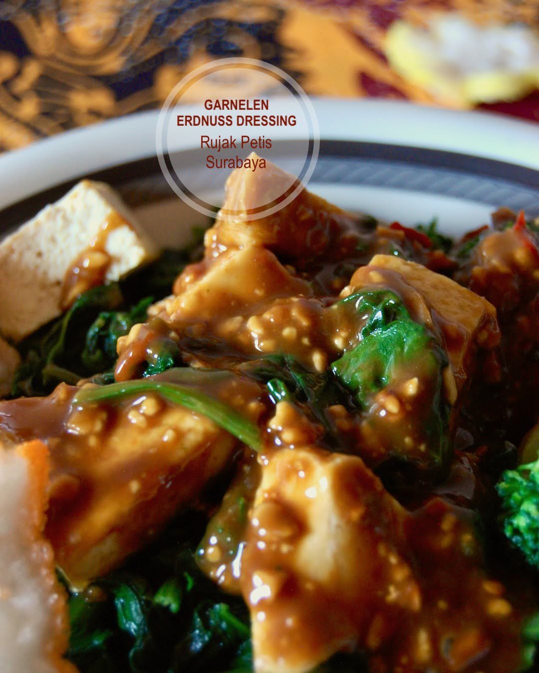 Rujak Petis, würzig-herzhaftes Erdnuss-Dressing für Gemüse