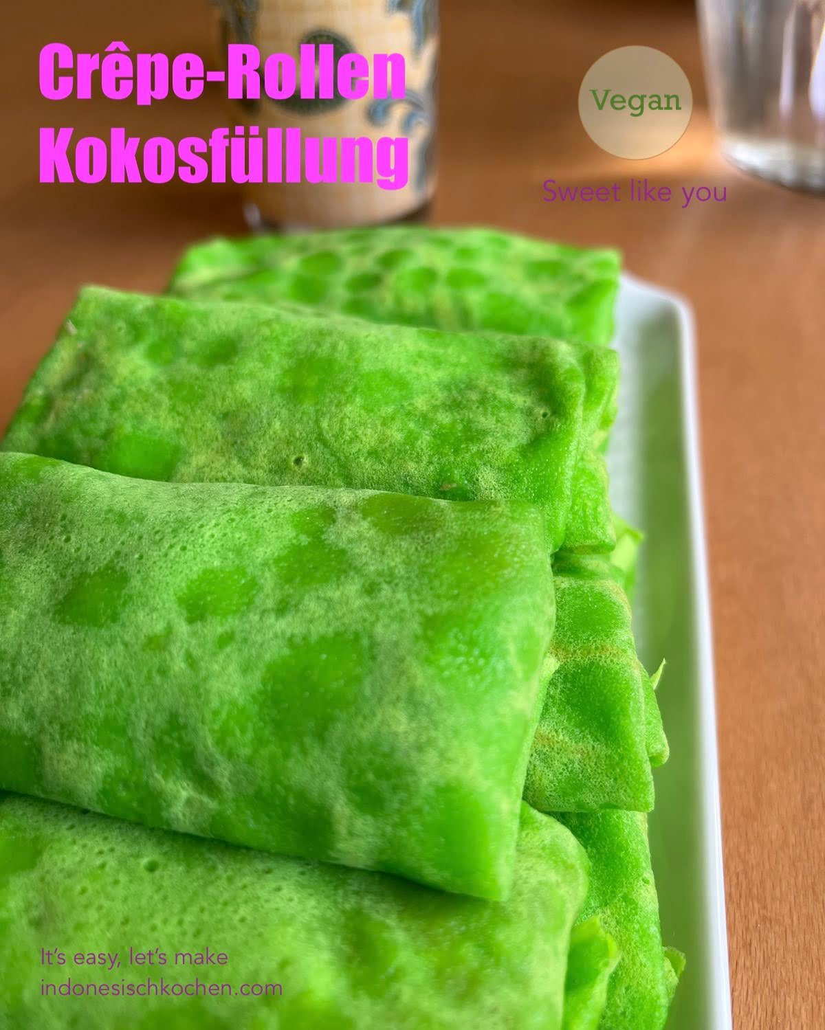 Vegane Süße Crêpe-Rollen mit Kokosfüllung zum Naschen