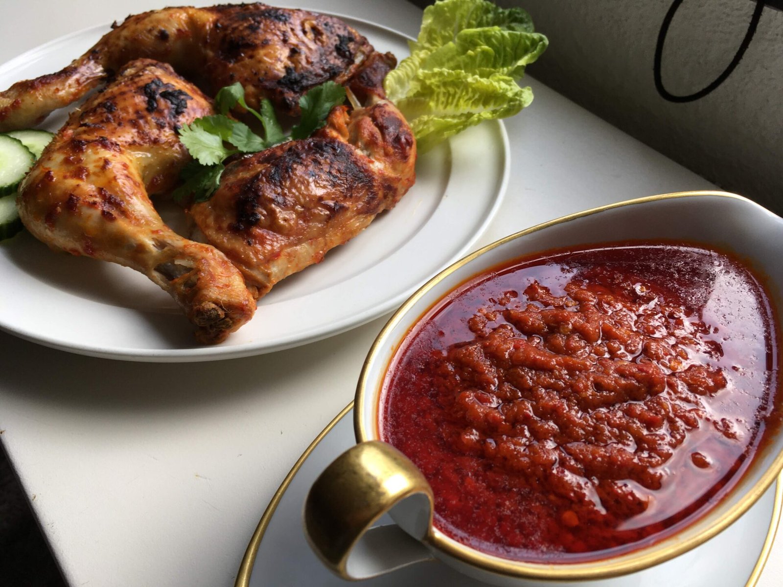 Sambal: Die feurige Seele der indonesischen Küche – Entdecke die Vielfalt